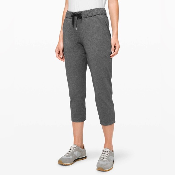 lululemon athletica Pants - Lululemon On the Fly Crop 23" Heathered Black Mid Rise Pocket Trouser Pant 6